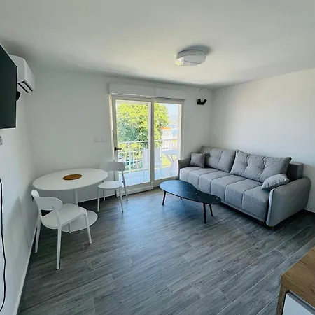 Mediterraneo And Apartman