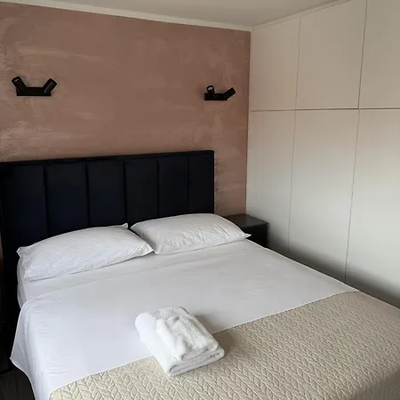 Mediterraneo And Apartman Sukošan