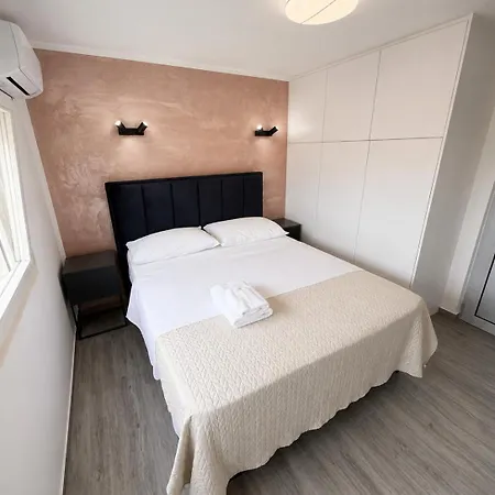 Apartman Mediterraneo And Sukošan